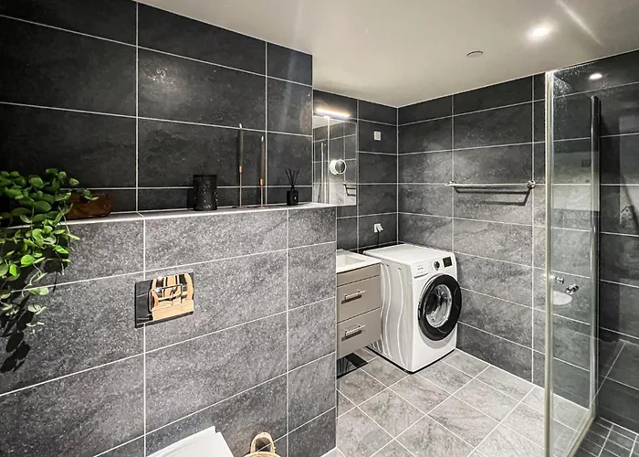 2 Bedroom Awesome In