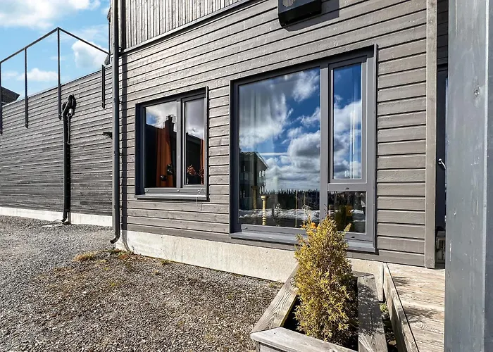 2 Bedroom Awesome In *