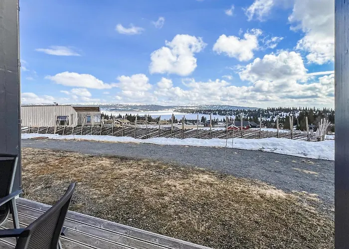 2 Bedroom Awesome In Apartment Sjusjoen